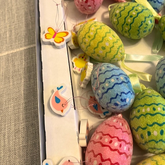 Bundle of Easter Decor - Used once to display on Easter Tree - Use in Any Way!🐣 - Picture 7 of 10